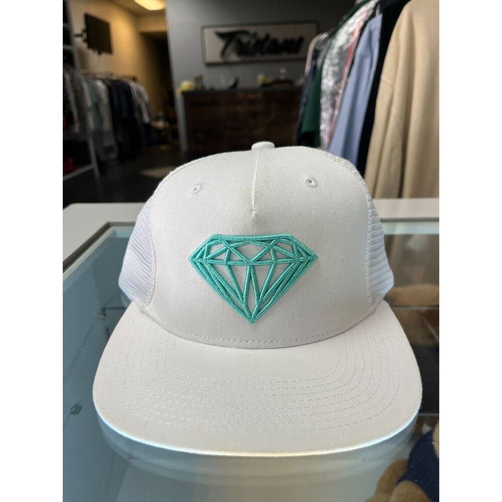 Vintage Y2K Men Diamond Supply Co. Brand Trucker Snap Back Hat One Size White